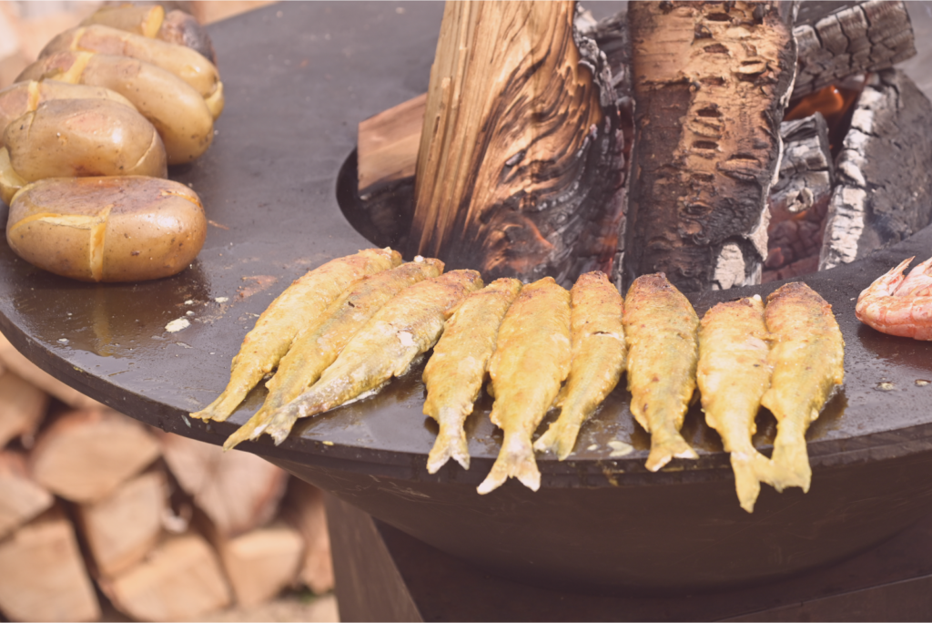 Шаньги, чуррос и корюшка: в Заречном прошёл фестиваль уличной еды